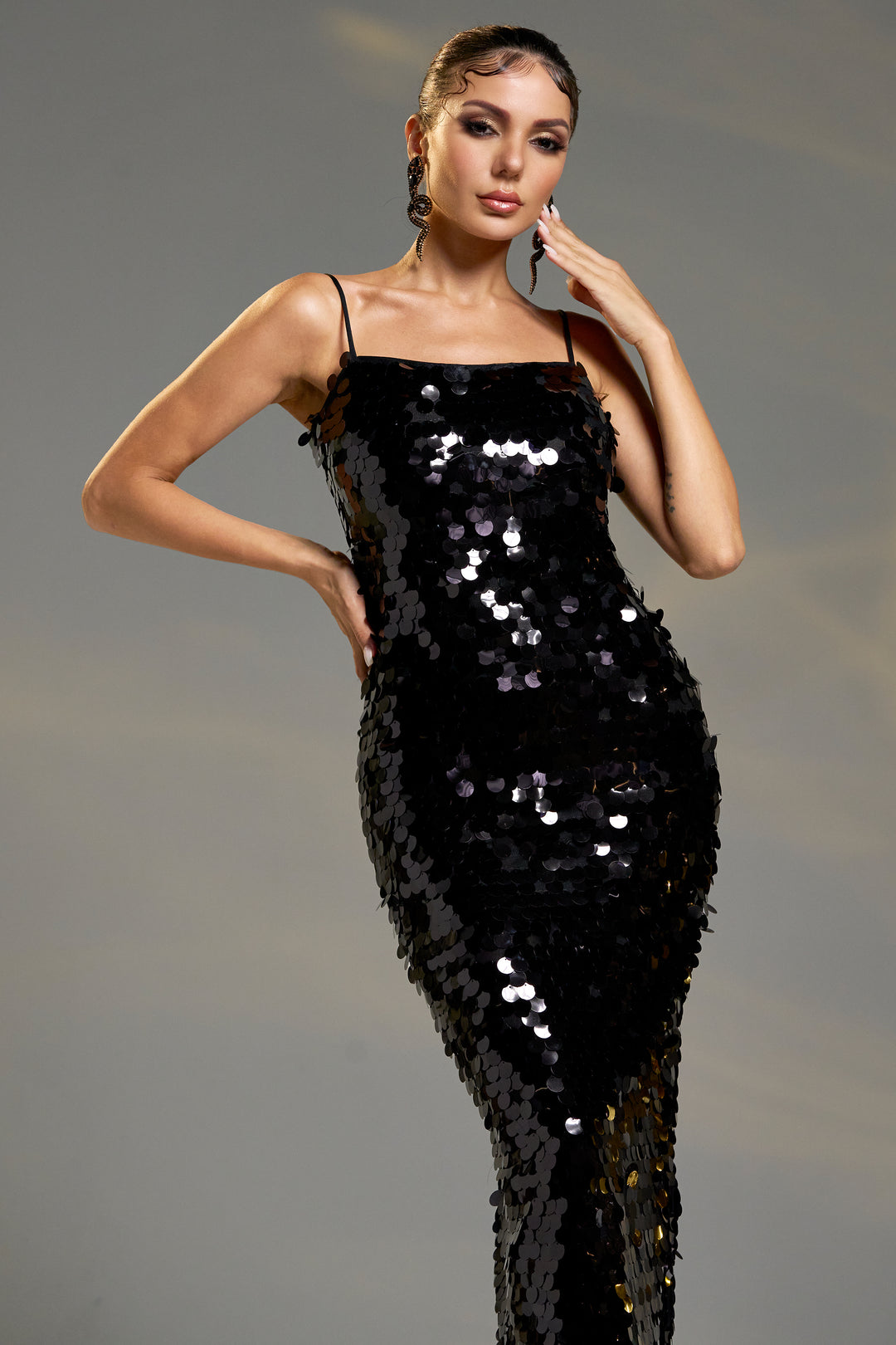 Sesidy Frederica Strappy Black Sequin Dress in Black