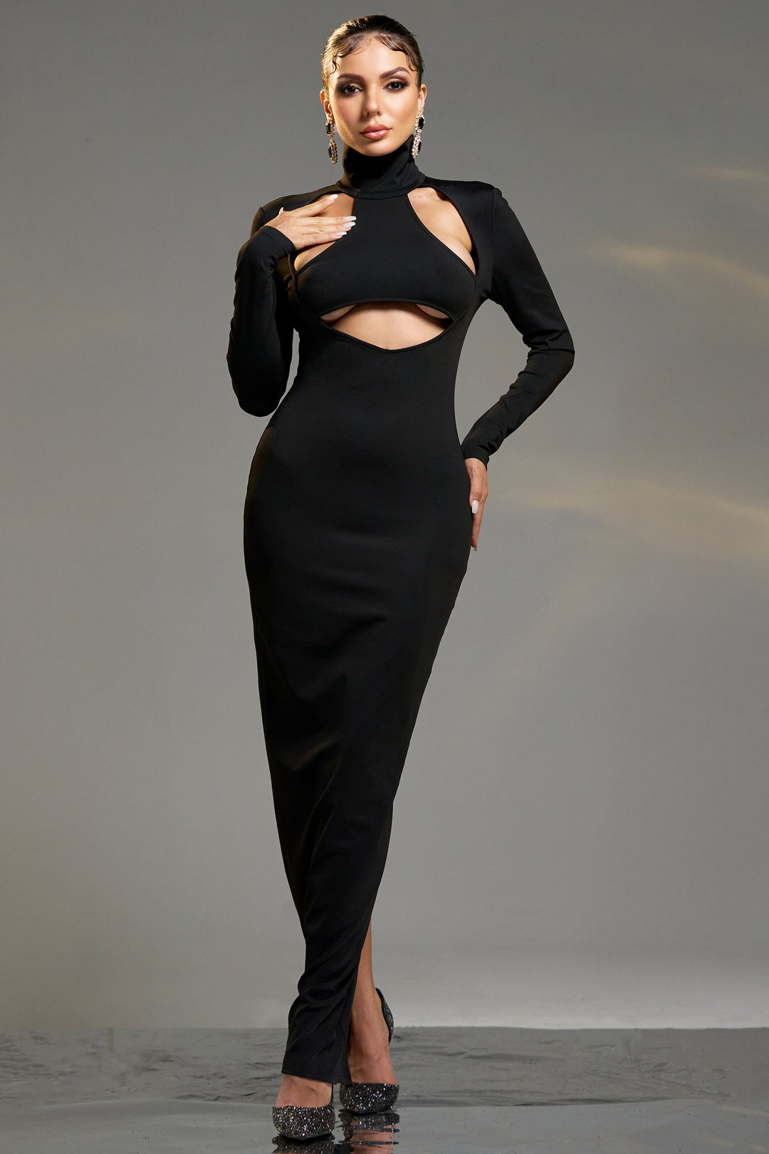 Sesidy Giselle Long Sleeve Hollow Elegant Dress in Black