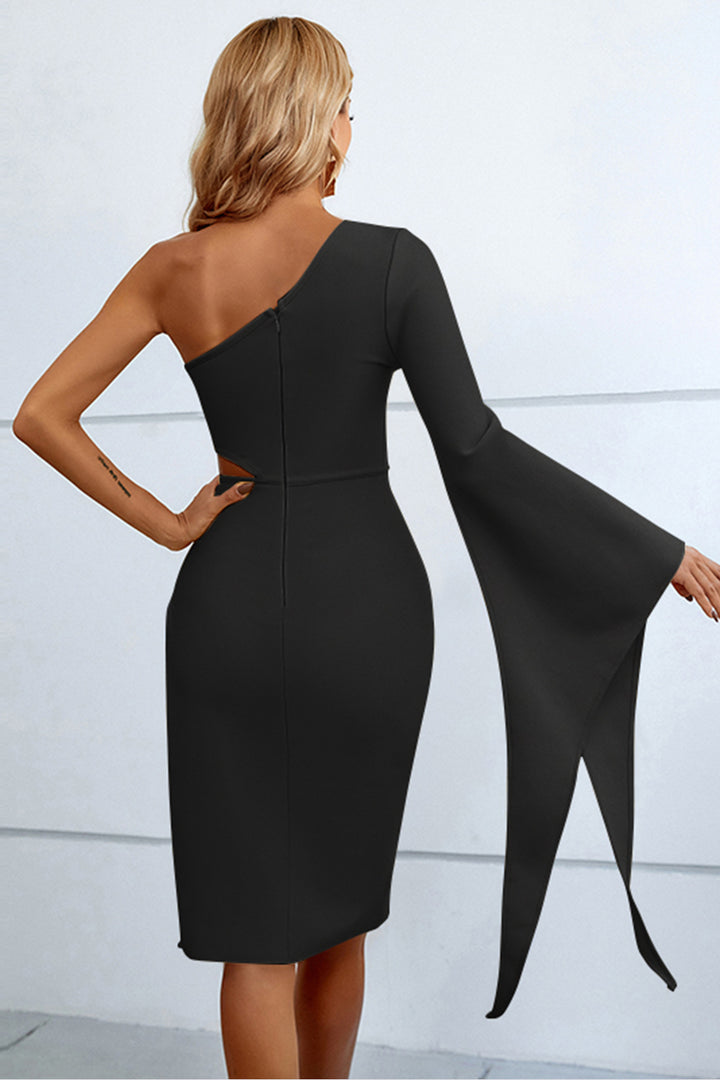 Sesidy Gertie One Shoulder Asymmetric Dress in Black