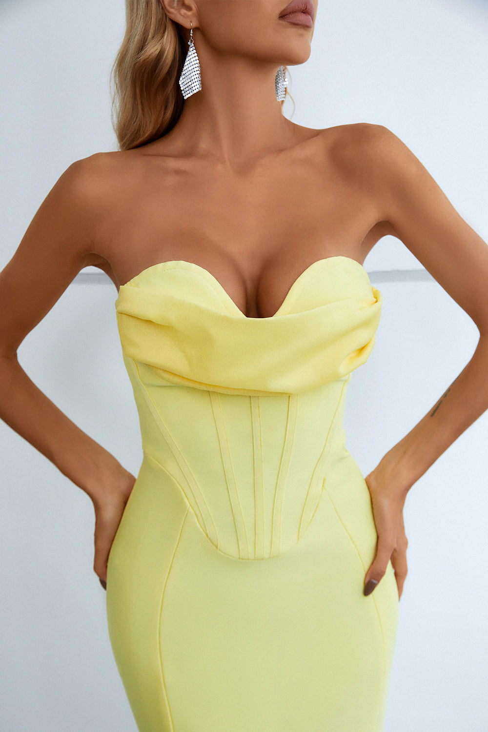 Sesidy Undine Strapless Long Bandage Dress in Yellow